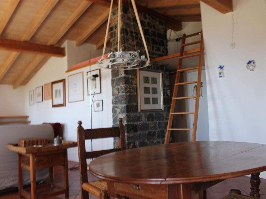 Cottage La Casa Del Pittore Reggimonti Exterior photo