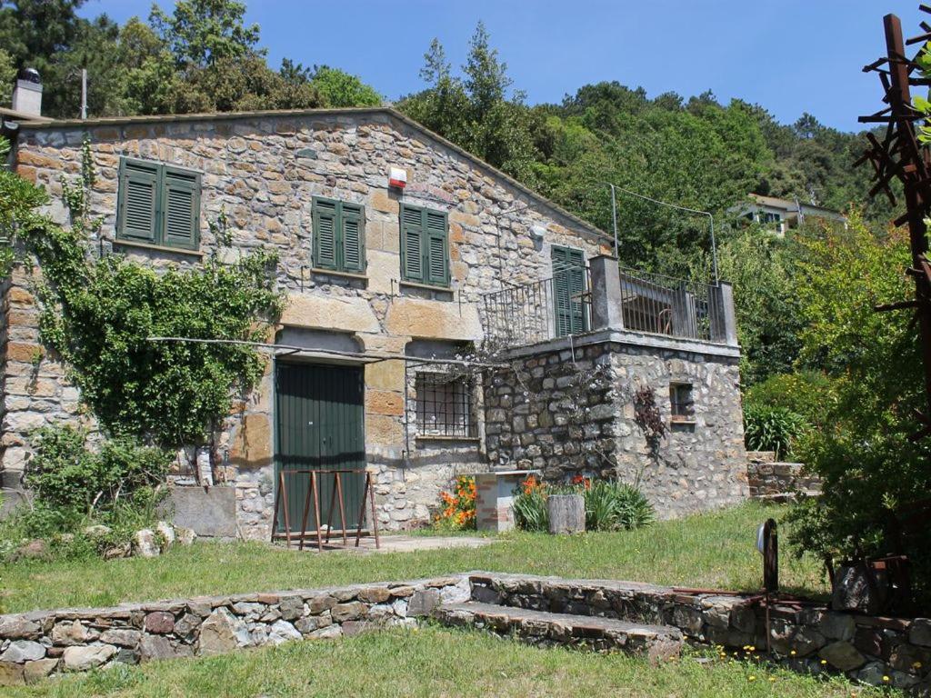 Cottage La Casa Del Pittore Reggimonti Exterior photo