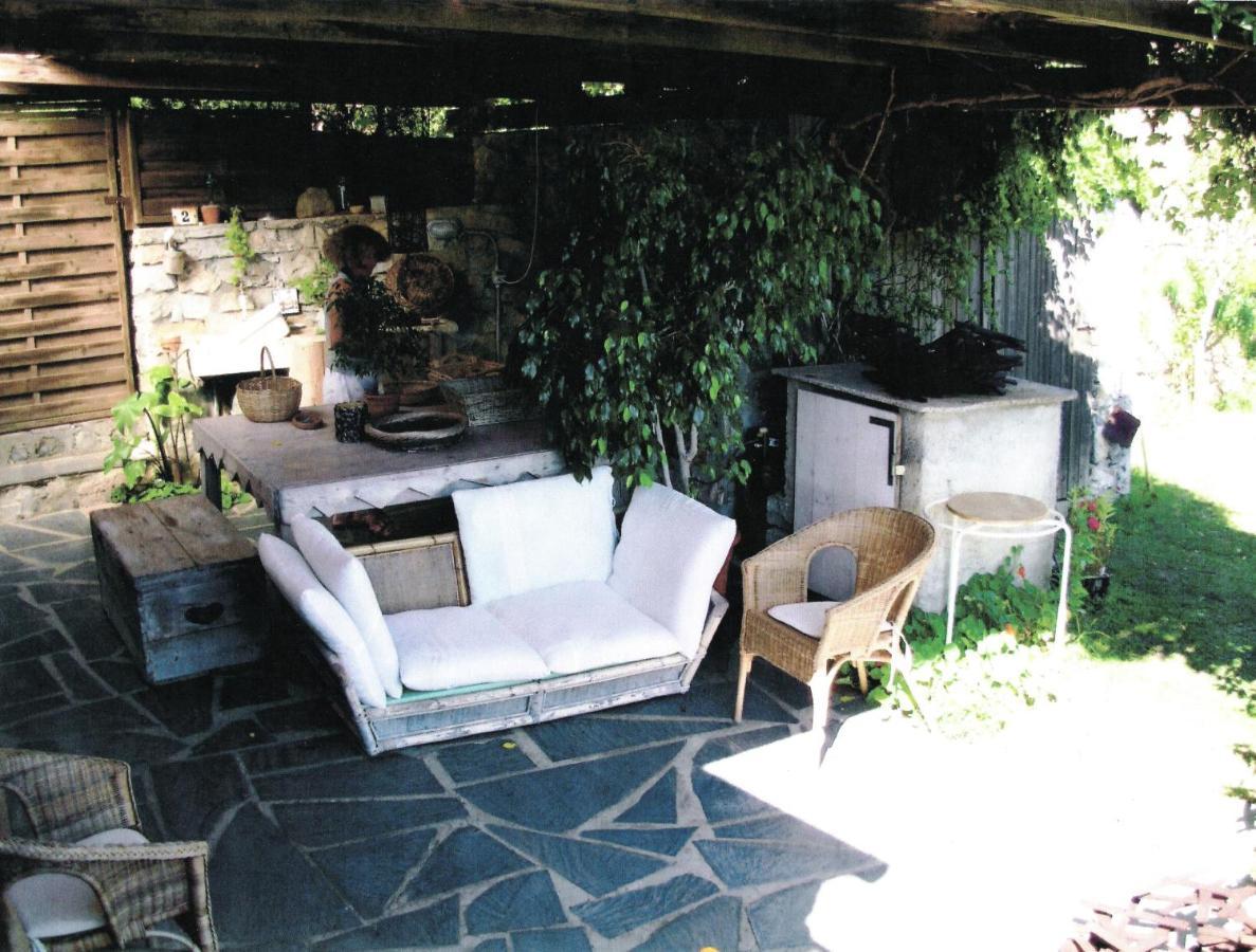 Cottage La Casa Del Pittore Reggimonti Exterior photo